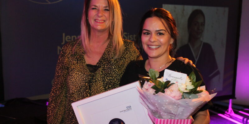 Nightingale 2023 overall winner Jenna Lawler (right) deputy chief nurse Lindsay Garcia